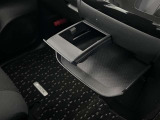 ドリンクホルダー周りの写真です。