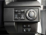 両側パワースライドドア付きだから、狭い駐車スペースなどでの 乗り降りラクラク!小さなお子さまのいるご家庭には嬉しい装備。