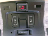 両側電動スライドドアなので運転席からワンタッチで開閉可能です。