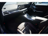疲れにくいと評判のBMWのシートは一度座るとその良さがわかります☆お問合せ(0078-6002-613077)迄お待ちしております。大阪府吹田市芳野町5-55 毎水曜、第二・第三火曜日定休 営業時間10:00〜18:00