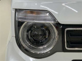 明るく省電力なLEDヘッドライト、印象的なデザインが輝きを放ちます。