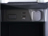 【USB接続】USB接続も可能です。スマートフォンと連動して音楽も再生可能です。