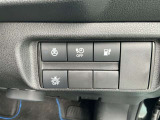 ハンドルヒーターは冬季の運転において、快適性と安全性を両立させた魅力的な機能です!真冬でも、冷たいハンドルで手が凍ってしまい、操作が不安定になることを防ぐことができます!