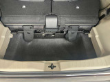 荷室部下部にはちょっとした小物を収納できるアンダーボックスがあるので荷室を広く使えます。