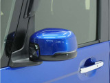 ◆ドアミラーウインカー◆ドアミラーにウインカーを装備しています。対向車に自身の進行方向を合図し安全に運転できます。