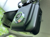 駐車時の後方確認をサポートし、安全でスムーズなバックをアシスト。初心者の方にも安心です。