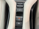 電子パーキングに加えてブレーキホールドシステムを装備しておりますので、信号待ちや踏み切り待ちでもブレーキを踏まずに停止できます!発進する際はアクセルを踏むだけですので渋滞時などはかなり楽ですね!
