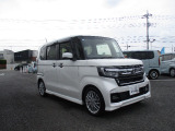 中古車購入時「パンク保証」をご案内しております。万一のパンクやバーストの際に、同等新品タイヤへの交換が可能です。(タイヤと交換工賃が対象です。免責金額と廃タイヤ処分料が必要になります。)