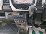 足元広々なインパネオートマです。
