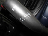 シンプル操作のワイパーは間欠機能も付いていて日常使いに便利です。
