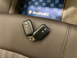 【スマートキー】キーをポケットやカバンに入れたままでもドアの施錠・開錠ができ、雨の日や荷物の多い日に大活躍!