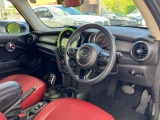 このお車はMINI NET浦和美園に展示中です!総在庫900台を当店でご案内可能です!ご来場、お問い合わせをスタッフ一同お待ちしております。