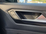 運転席から集中ロックを行えます。