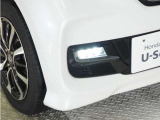 ◆フォグライト◆ 霧などの悪天候時、自車の位置を示すとともに前方や路肩が見えずらい時、近い位置をワイドに照らしてくれます
