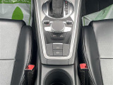 LEDヘッドライト バーチャルコックピット クルーズコントロール ナビ フルセグTV Bluetooth CD/DVD ETC車載器 バックカメラ レーンアシスト パワーシート 電子パーキング オートホールド 前後ドラレコ