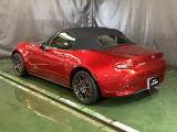 エンジン、トランスミッション、ボディ、シャシーのすべてにスカイアクティブテクノロジーを採用!上質で気持ちのいい走りと、優れた燃費性能を両立しています。