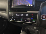 車内の温度を快適に調整するオートエアコンが装備されております。
