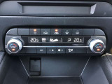 空調はAUTO エアコンですので、温度設定するだけで後は車が管理してくれます。快適な室内空間です!
