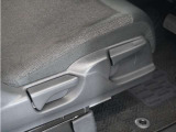 ◆シートハイトアジャスター◆運転席を上下に高さ調節ができます!運転ポジションを体格に合わせてシート調整できます。