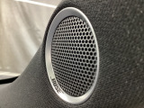 BOSE社との共同開発により室内空間にあった音響チューニングを施し、クリアで臨場感のあるダイナミックサウンドをお楽しみいただけます。