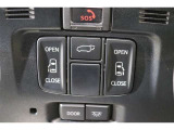 両側電動スライドドアはドアの直接操作以外にも運転席からのスイッチ操作やリモコン操作でも開閉が可能!狭い駐車場などでもドアの開閉が楽々・安心ですね!