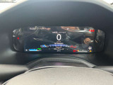 デジタルディスプレイで様々な車両情報をご確認頂けます。