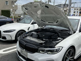 国道1号線に沿い横浜市営地下鉄「三ッ沢上町駅」から徒歩約10分。 BMW Premium Selection 横浜三ッ沢店 / 〒240-0062神奈川県横浜市保土ヶ谷区岡沢町322-3 / TEL:045-612-8488