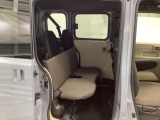 乗車人数や荷物の量、車内での過ごし方に合わせて、シートのレイアウトを変更できます。