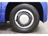 純正のホイールカバーが足元を飾ります!タイヤサイズは145/80R12になります。
