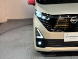 LEDヘッドライトが明るく照らします☆