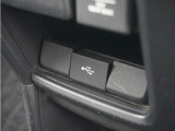 ◆USBチャージャー◆使いやすい場所に装備されています。