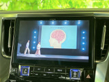 停車中にニュースや番組を視聴できるので、待ち時間も有効活用できます。快適な時間を過ごせる空間です。