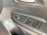 運転席ドアスイッチ周辺です。
