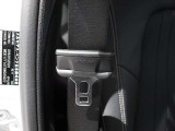 視野角の広い鮮明な画像で駐車をサポートしてくれる、パーキングアシストリアビューカメラがあるので、狭い場所での駐車も楽々!