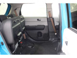 HONDA独自の機構!リアシートはチップアップ(跳ね上げ)することにより背の高い荷物も楽々積み込みすることが可能!!より空間を有効にするためにも大変便利なシートアレンジになります!!