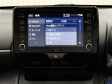 デイスプレイオーディオを装備。スマホとクルマをつなぐことで、いろんなサービスが楽しめます。(AppleCarplay/AndroidAuto 対応)