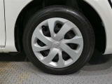 純正のホイールキャップ付きのお車になります!!