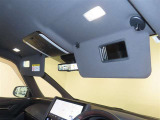 運転席・助手席バニティミラー&照明付サンバイザー