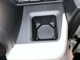 運転席側のドリンクホルダーです☆