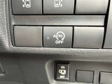 アイドリングストップ機能がついているので、停車時にエンジンを止めて燃料消費を抑えます。環境にもお財布に優しいですね♪