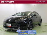 何度も姿を変えながら第一線を走り続ける【プリウス】。先進的でスタイリッシュなフロントフェイス。ワイド&ローなボディで未来へ走りだしたプリウスです。