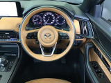 ハンドルも手にしっくり馴染み、握りやすくしっかり車の情報が伝わってきます。