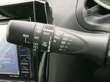 雨天時でもクリアな視界を確保し、安全な運転をサポート。操作も簡単で、ドライバーの負担を軽減します。