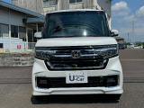 人気の軽自動車N-BOXカスタム入荷しました!室内ひろびろ・走りもキビキビ・燃費も良いからお財布にやさしい。ホンダN-BOXを選んで下さい!