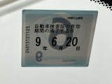 次回の車検日になります。こちらのステッカーをご確認ください。