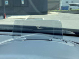 アクティブドライビングディスプレイ 車速やナビのルート誘導など走行時に必要な情報を表示 視線の移動が少なくて確認出来る構造になっています。
