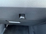 荷物を掛けられるフックが装備されています!