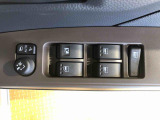 パワーウィンドウつきで窓の開閉もラクラク♪更に電動格納ドアミラー付!