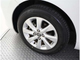 かっこいいホイールですね。 車のイメージを大きく左右するホイール部分はコダワリを持ちたいですね。