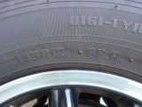 タイヤサイズは 145R12